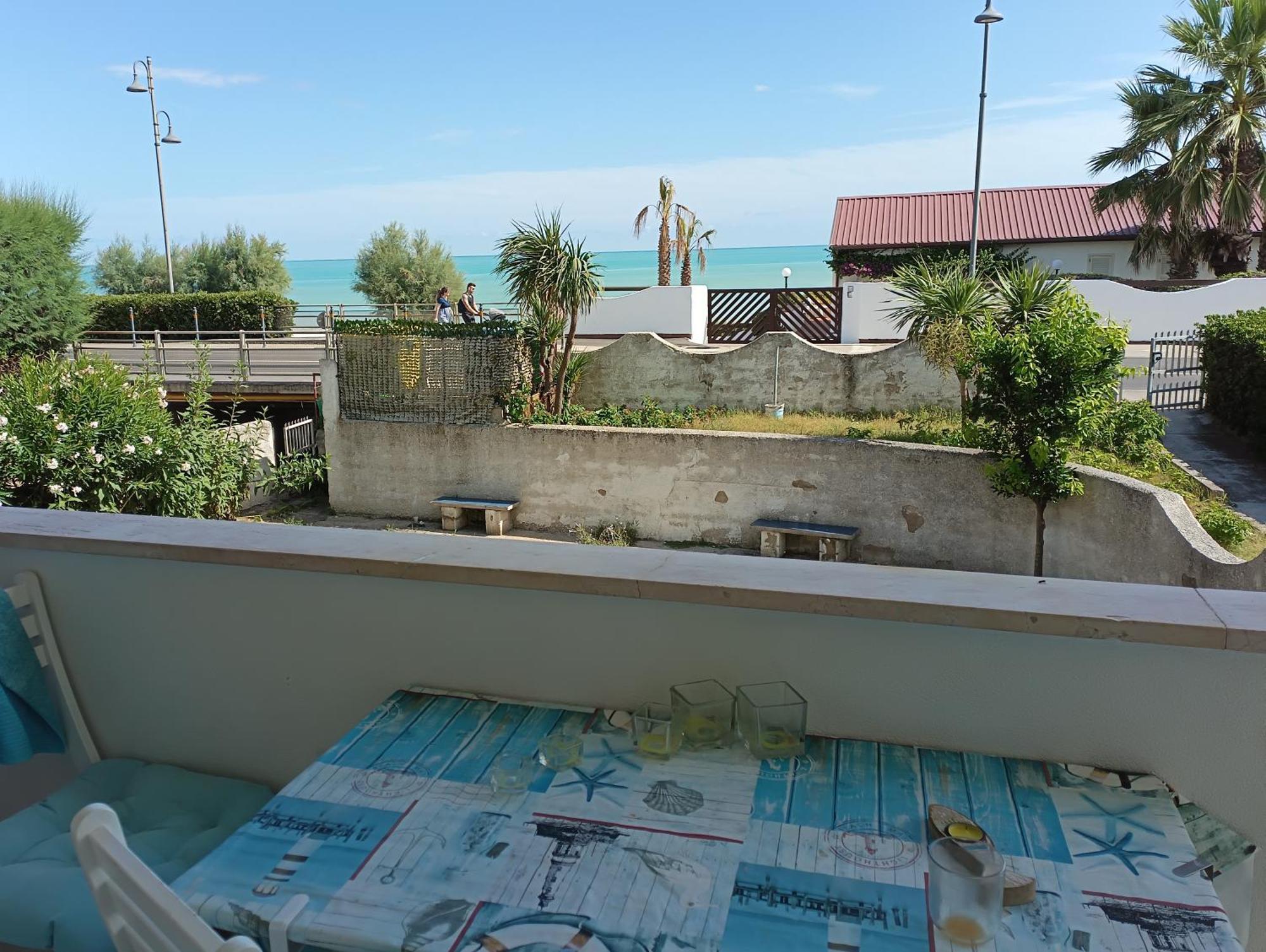フォッサチェージアCasa A 20 Metri Dal Mare!アパートメント エクステリア 写真